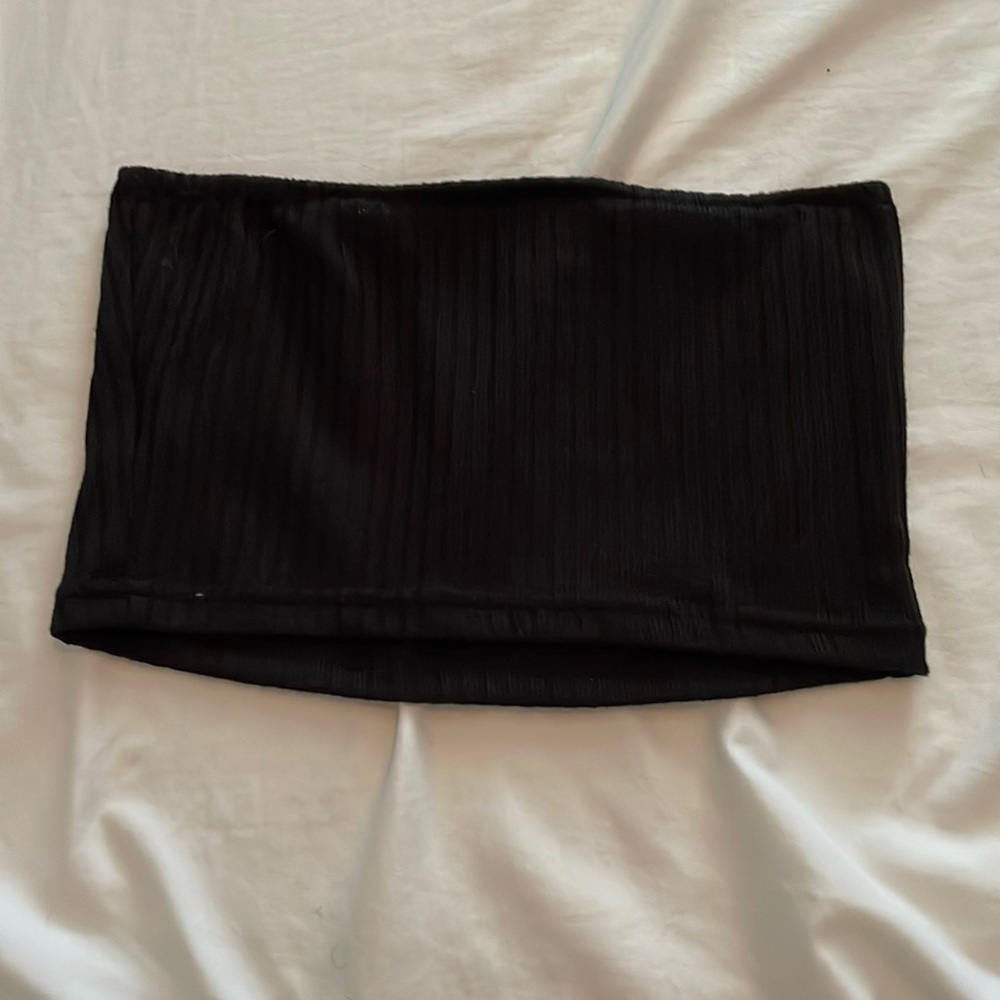 Black tube too has never been worn!